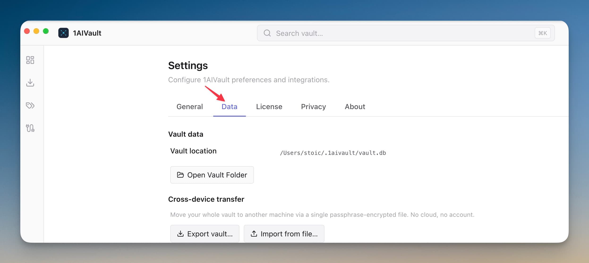 Settings → Data tab with vault location, Open Vault Folder, and Export / Import vault buttons.